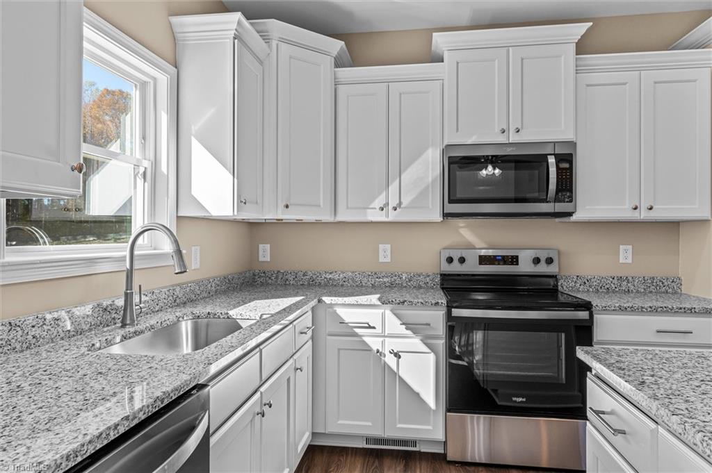 6049 Frye Bridge Road Clemmons, NC 27012 - Photo 13 of 36 Gallery Image 13