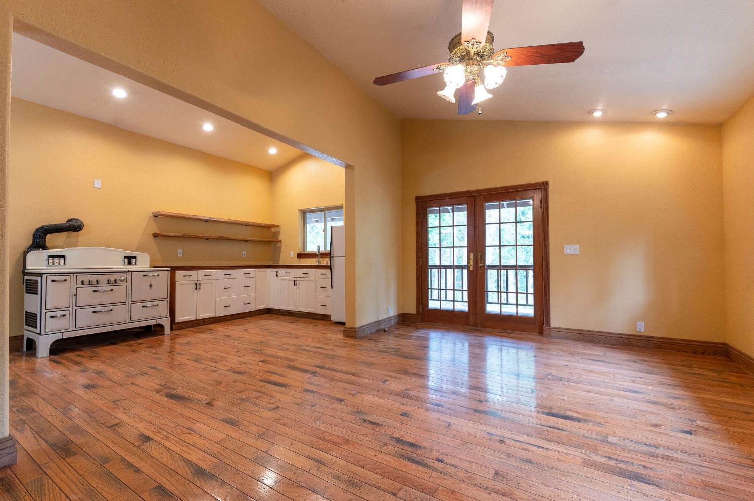 2895 Ponderosa Road Arnold, CA 95223 - Photo 8 of 52