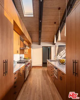 $15,850,000 | 18824 Topanga Beach Drive, Malibu, CA 90265