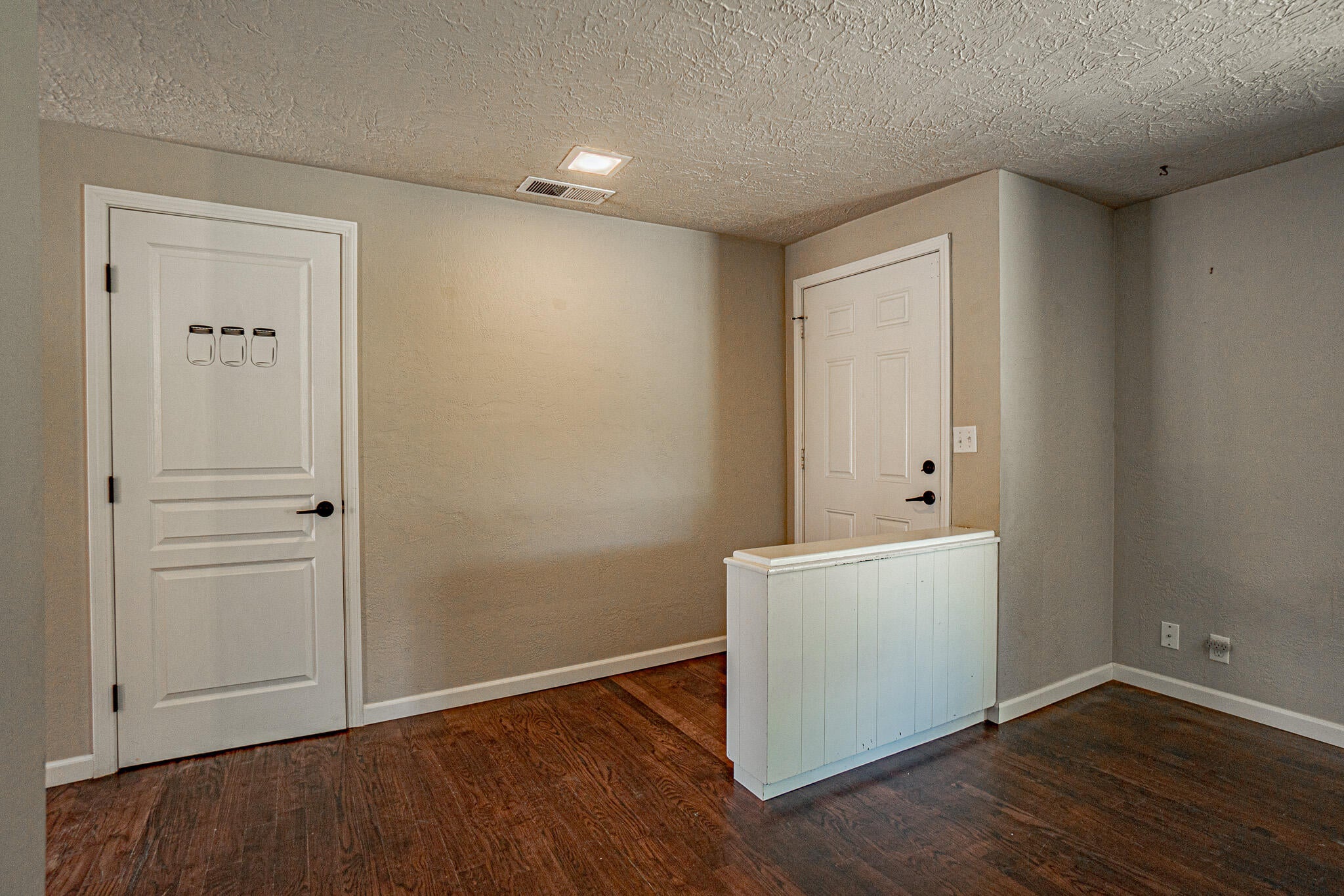 994 South Stage Road Medford, OR 97501 - Photo 13 of 38 DSC00078-HDR