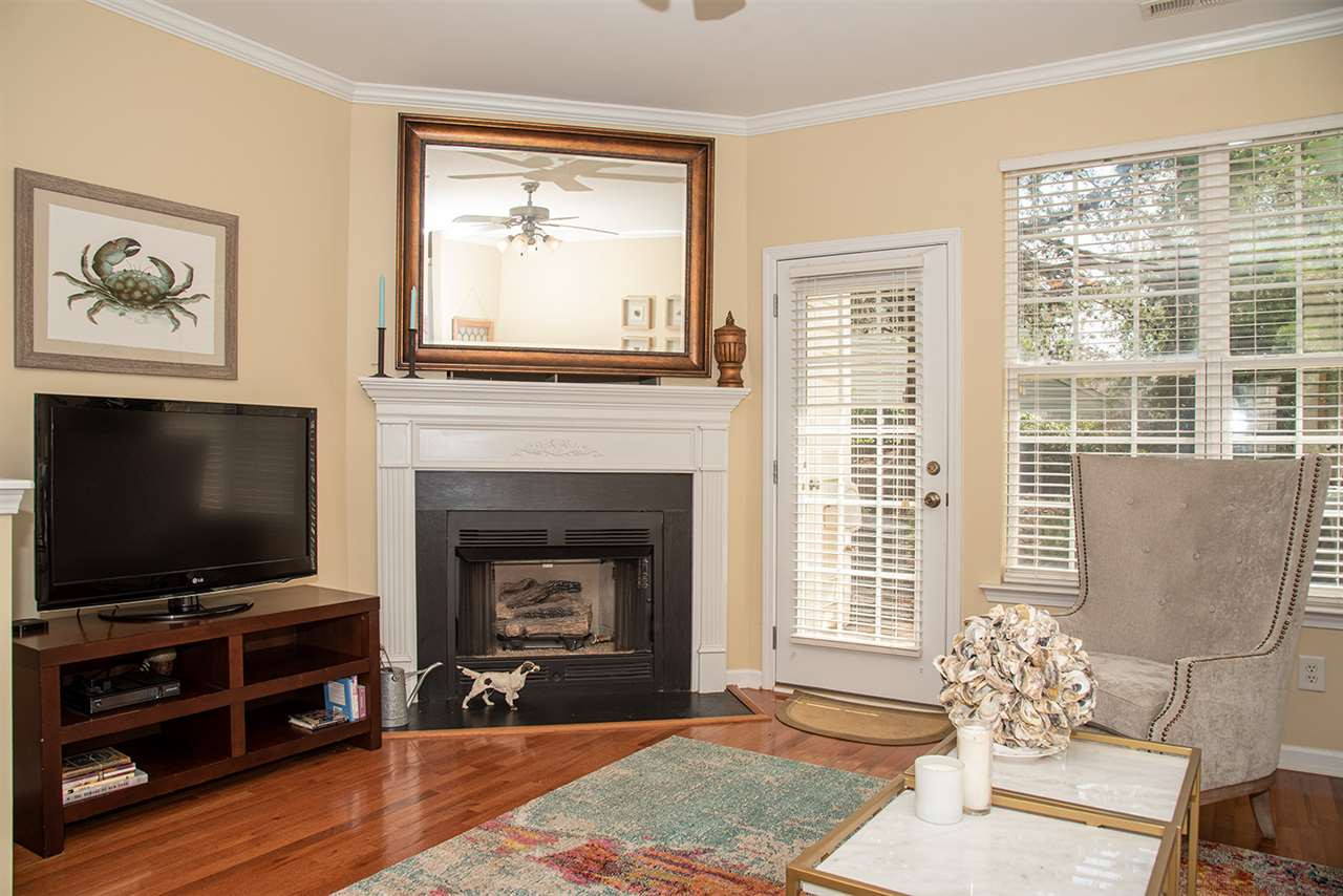 8272 City Loft Court Raleigh, NC 27613 - Photo 11 of 26 Living Room