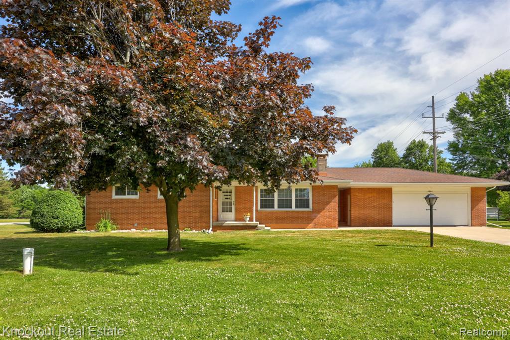 5992 Dubois Road Vassar, MI 48768 - Photo 3 of 59