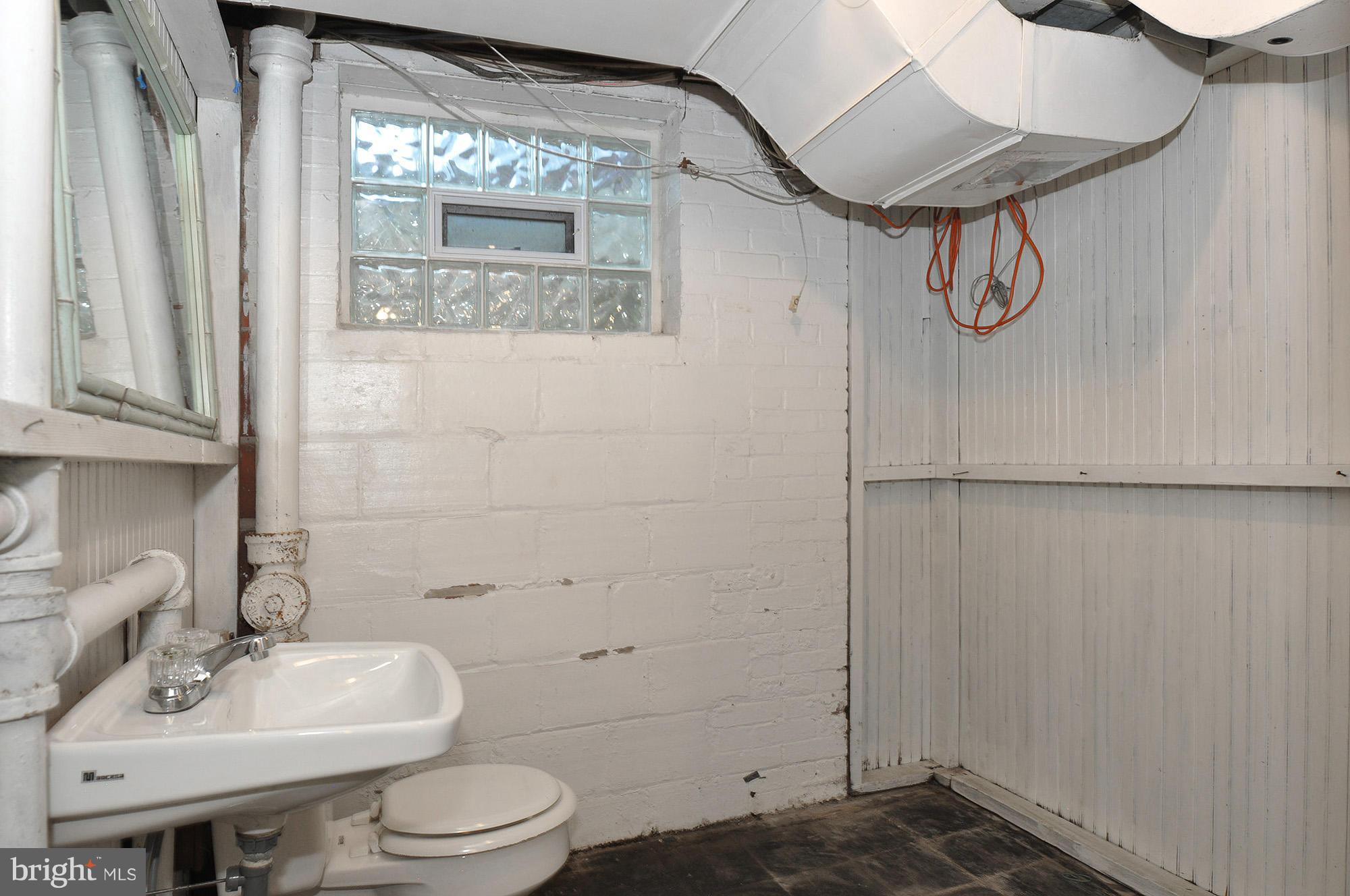 4516 Cortland Road Chevy Chase, MD 20815 - Photo 24 of 30 Half Bath (Lower Level)