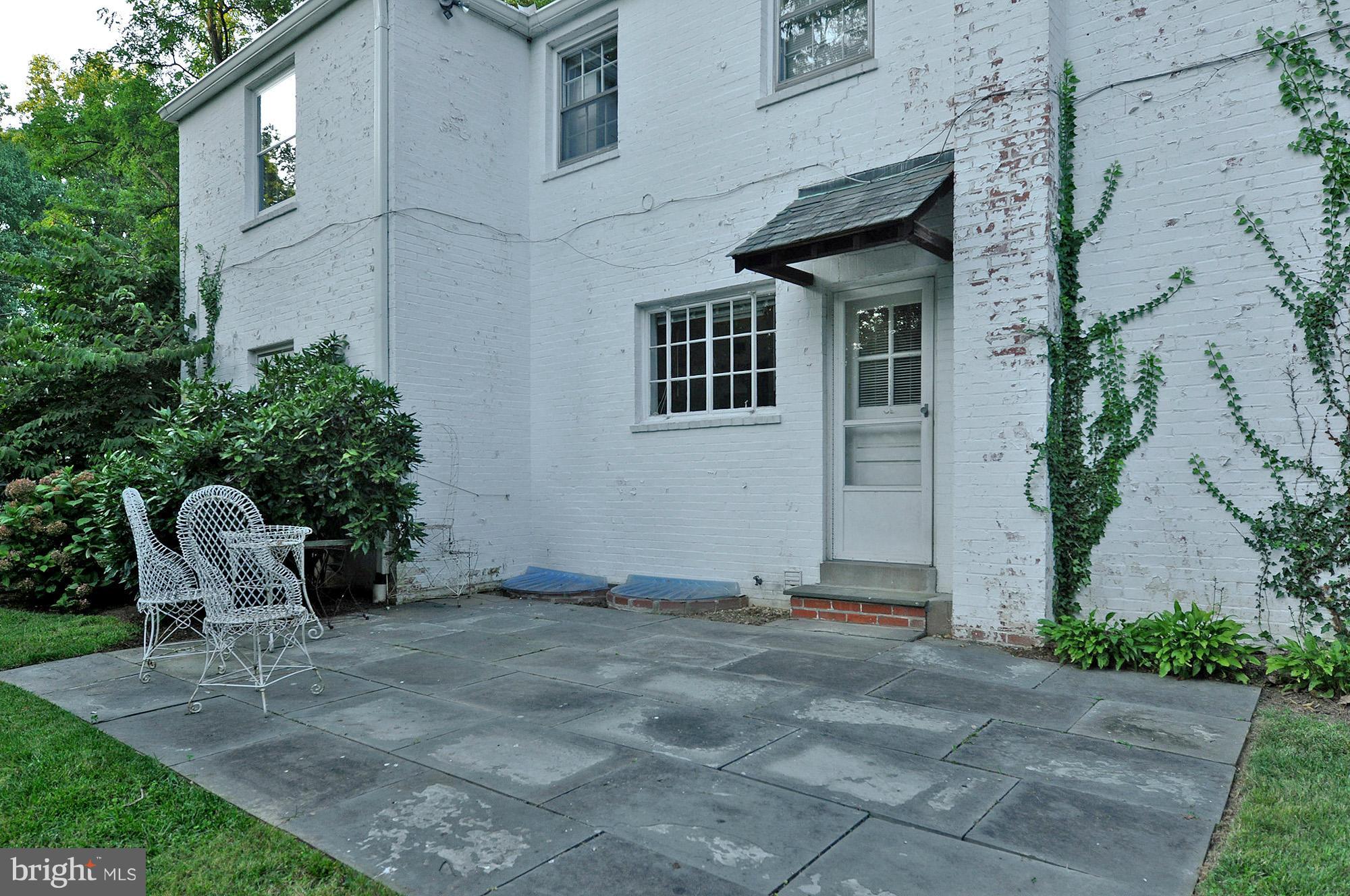 4516 Cortland Road Chevy Chase, MD 20815 - Photo 29 of 30 Patio