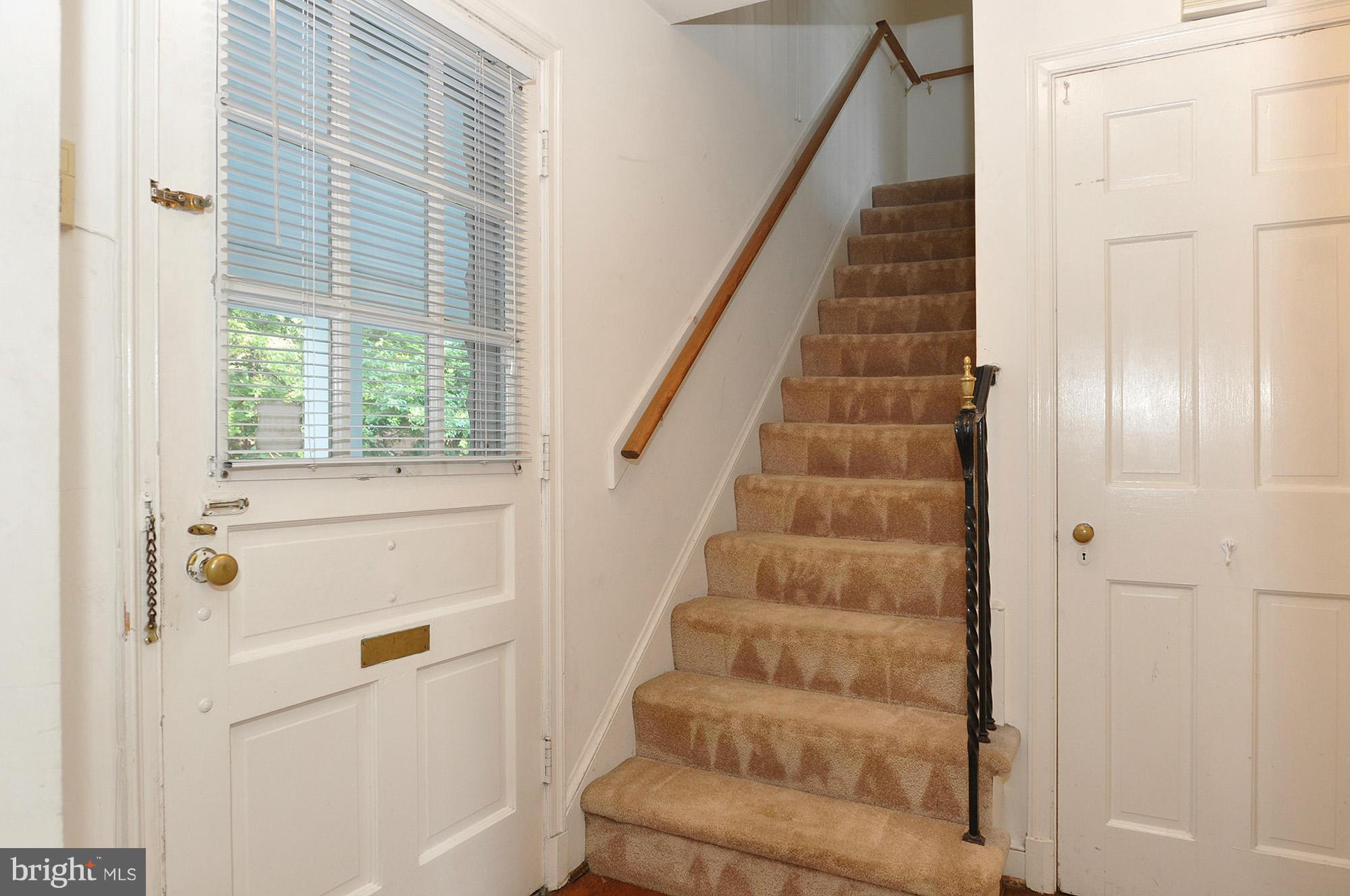4516 Cortland Road Chevy Chase, MD 20815 - Photo 4 of 30 Foyer