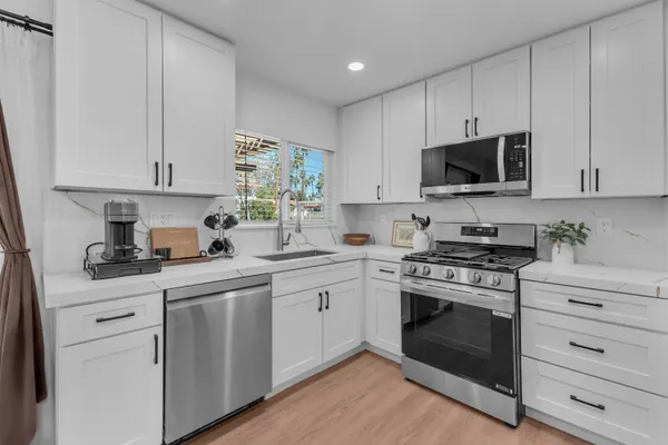 $3,500 | 75250 Vista Huerto, Palm Desert, CA 92211