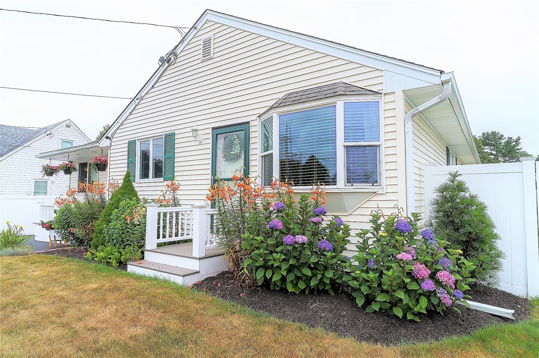 56 Pine Tree Road Portsmouth, RI 02871 - Photo 25 of 27