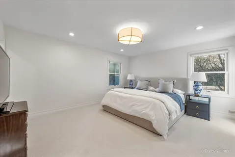 $895,000 | 315 Minear Drive, Libertyville, IL 60048