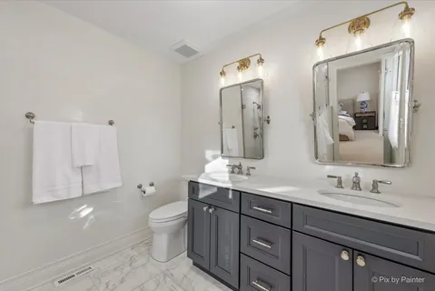 $895,000 | 315 Minear Drive, Libertyville, IL 60048