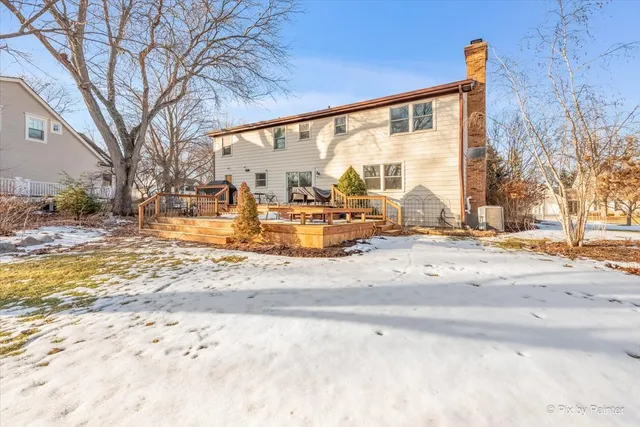 $914,900 | 315 Minear Drive, Libertyville, IL 60048
