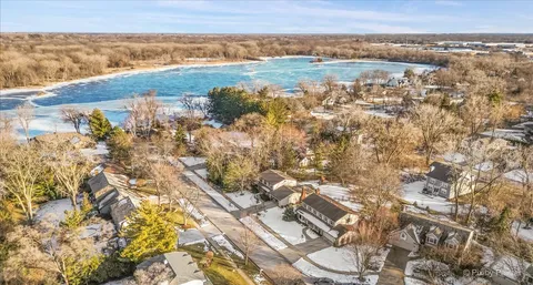 $895,000 | 315 Minear Drive, Libertyville, IL 60048