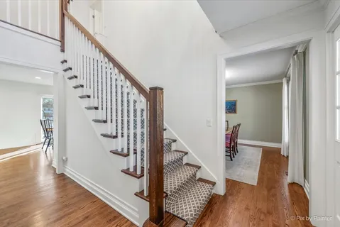 $895,000 | 315 Minear Drive, Libertyville, IL 60048