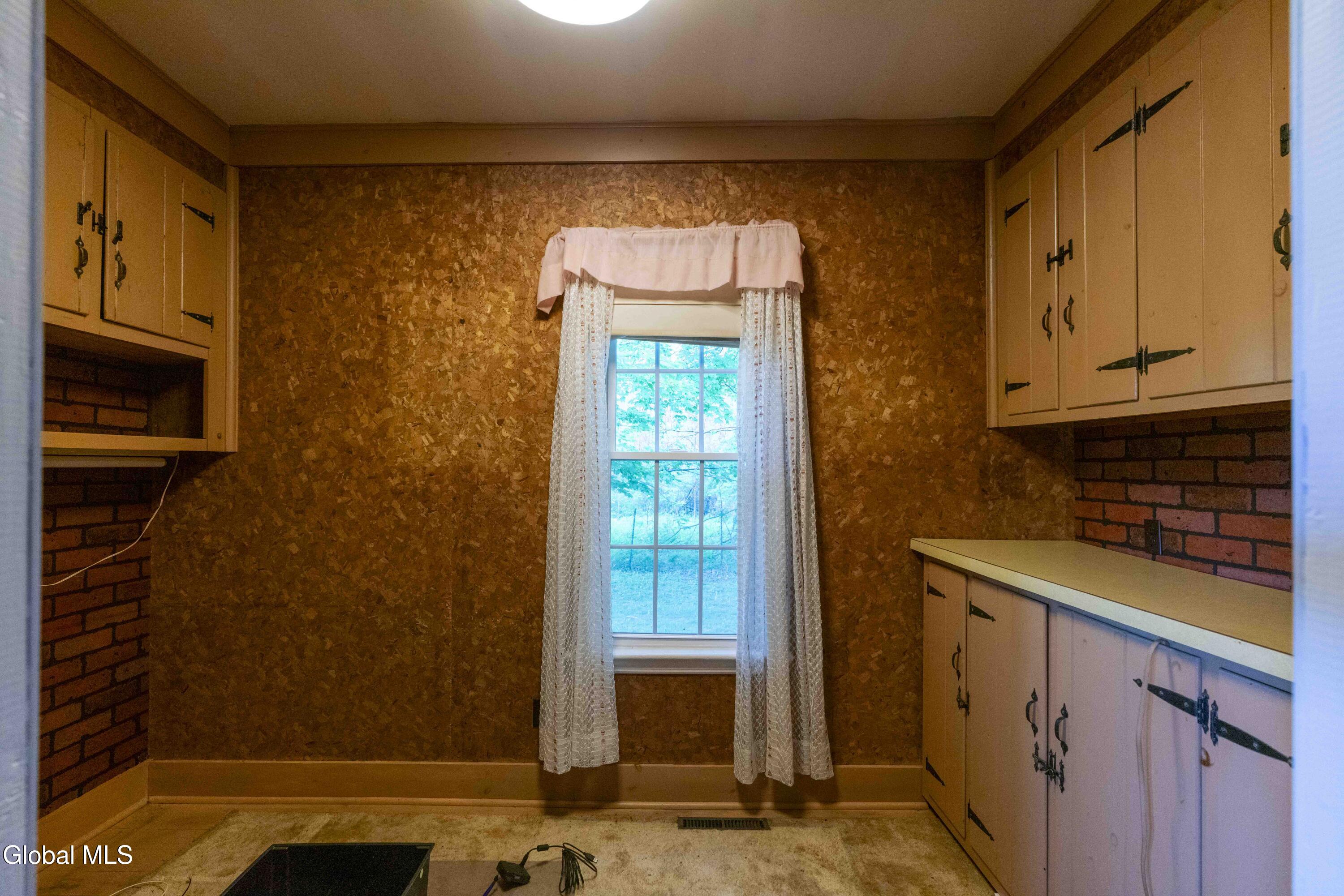 62 Paisley Road Milton, NY 12020 - Photo 13 of 26 62 Paisley-13