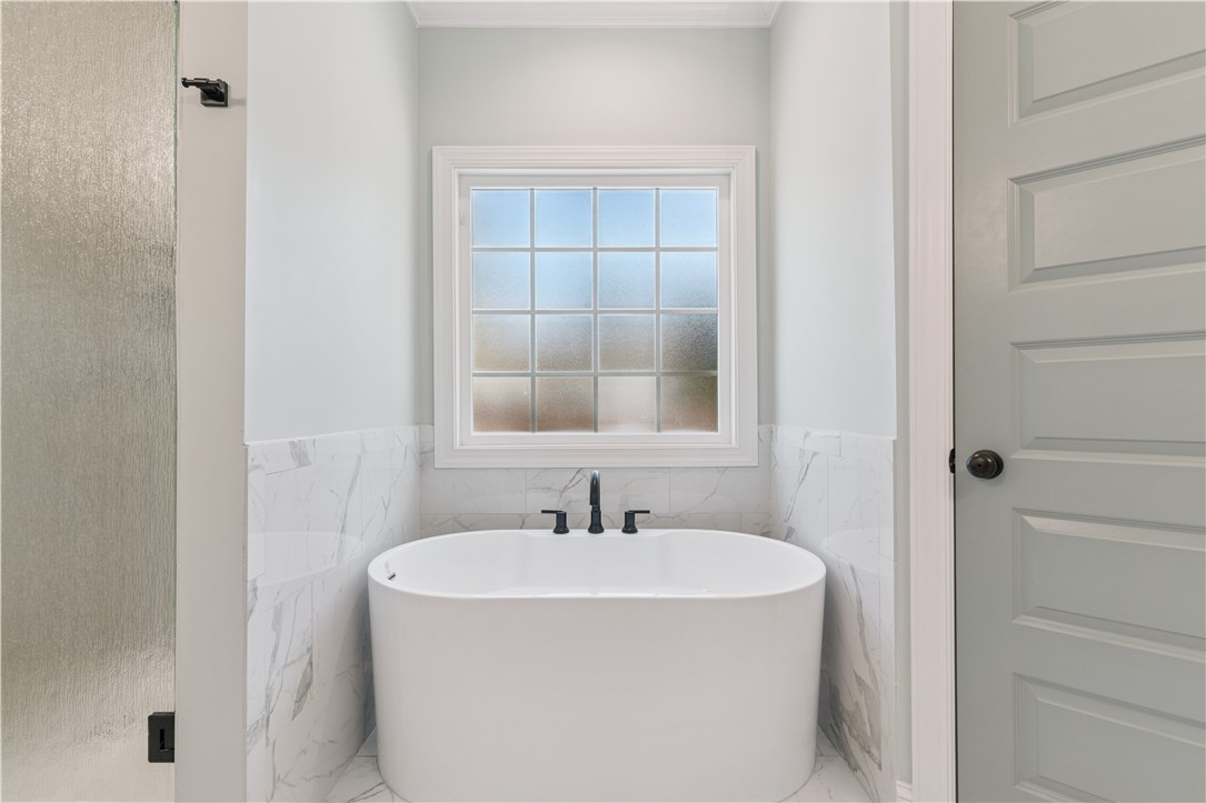 113 Badram Trail Brunswick, GA 31523 - Photo 16 of 39 Soaking Tub