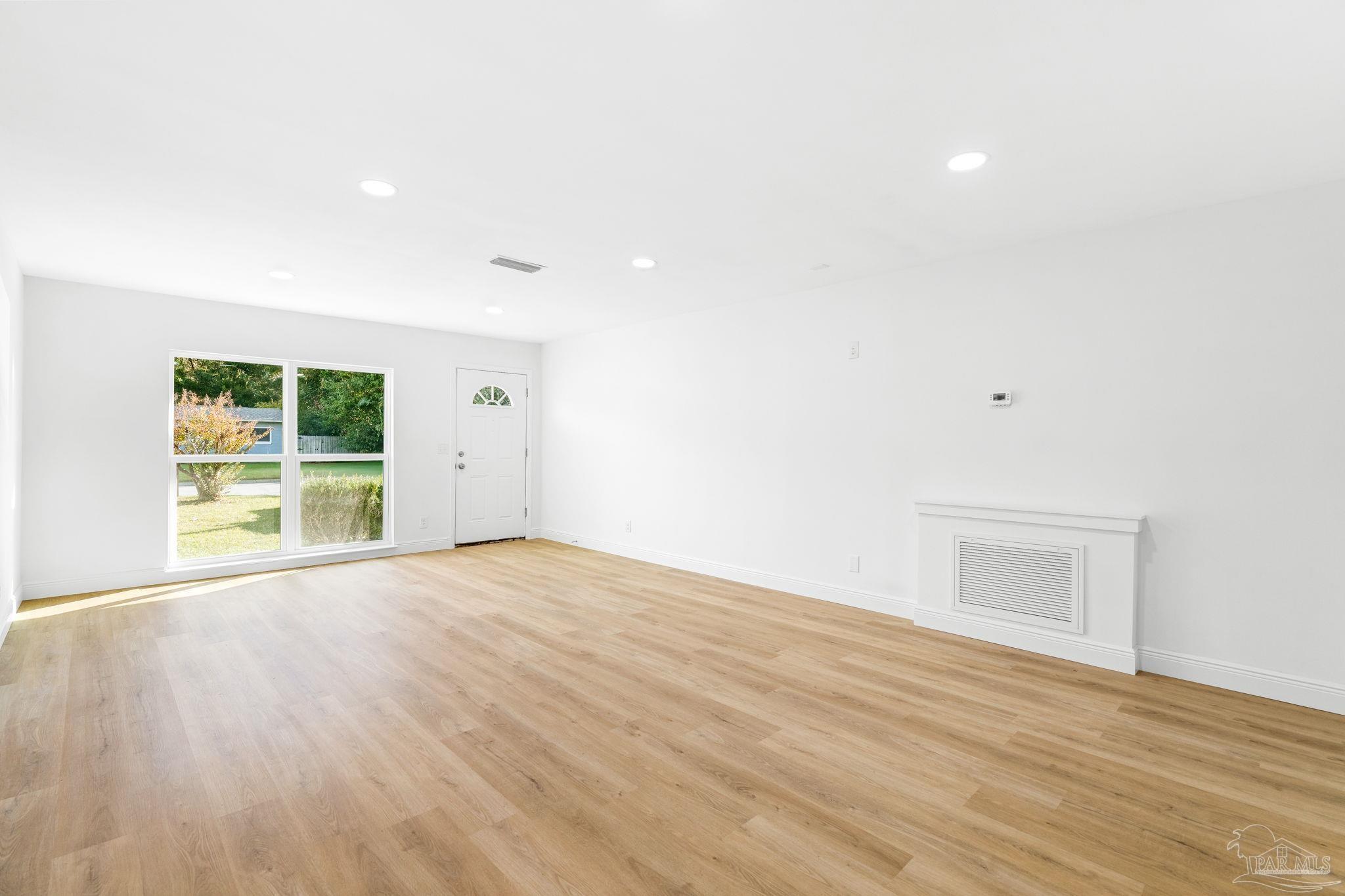 6215 Keating Road Pensacola, FL 32504 - Photo 6 of 39