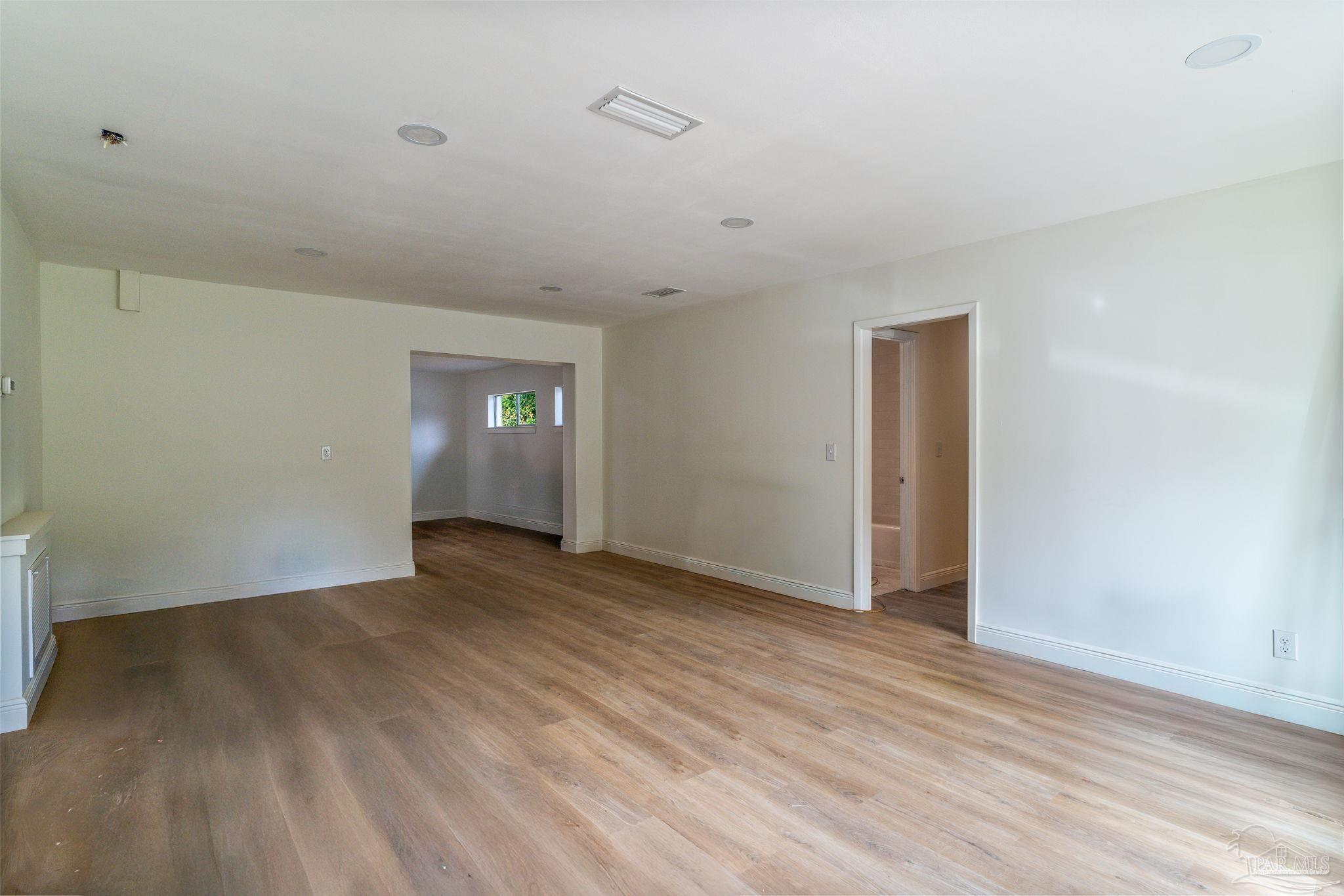 6215 Keating Road Pensacola, FL 32504 - Photo 10 of 39