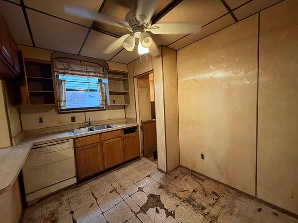 $83,500 | 15775 Ward Avenue, Detroit, MI 48227