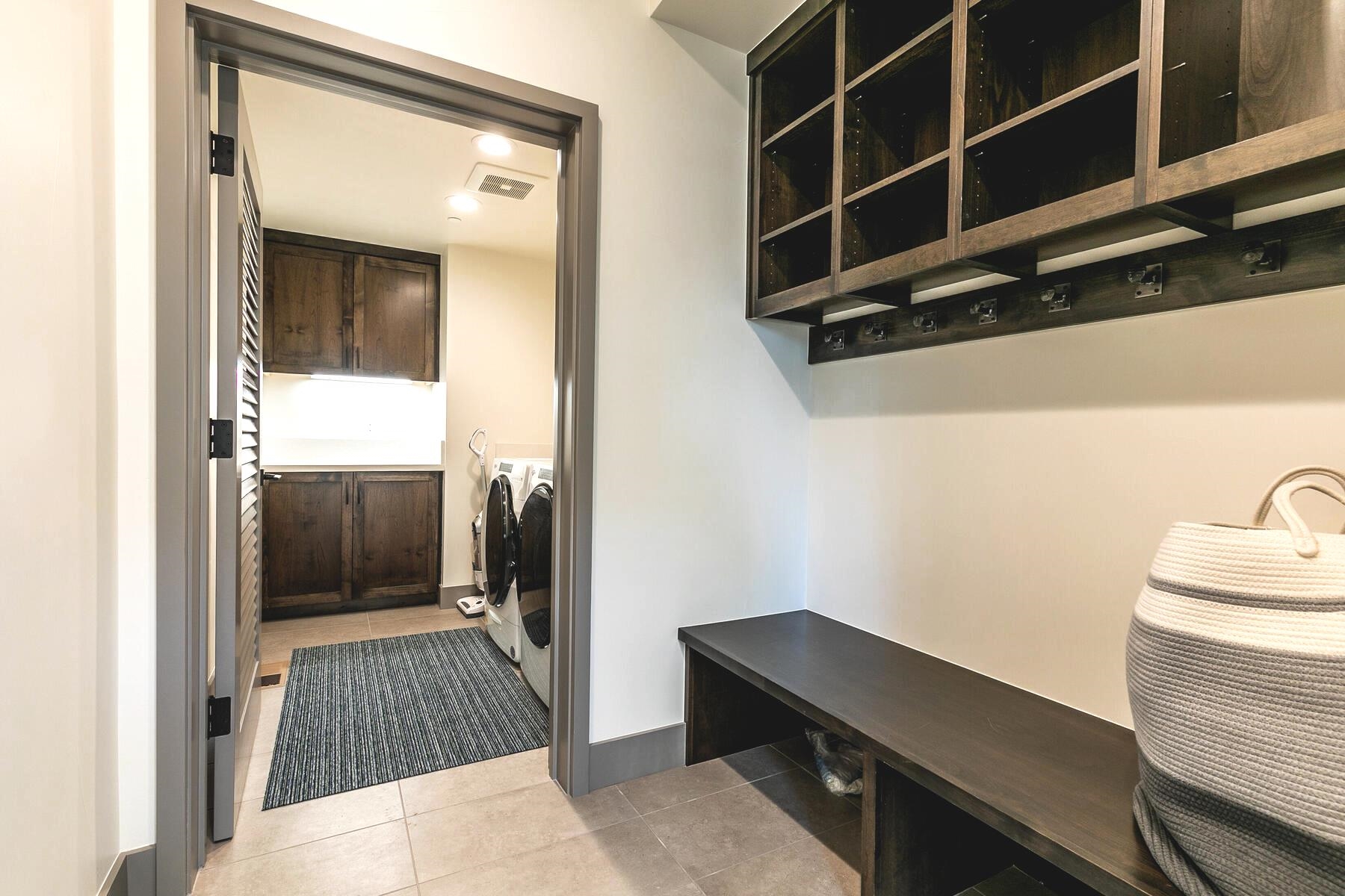 10316 Shady Lane Truckee, CA 96161 - Photo 14 of 21 a room with closet