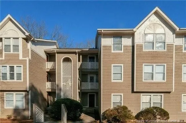 $1,195 | 1018 Wood Creek Drive, Unit 9, Fayetteville, NC 28314