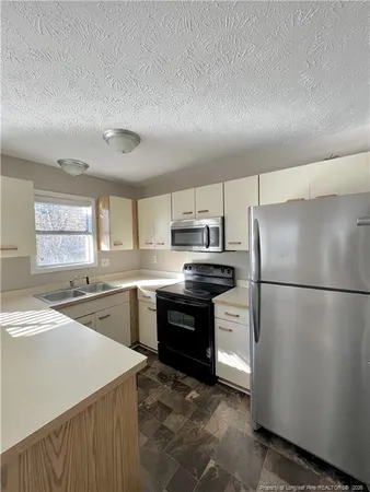 $1,195 | 1018 Wood Creek Drive, Unit 9, Fayetteville, NC 28314