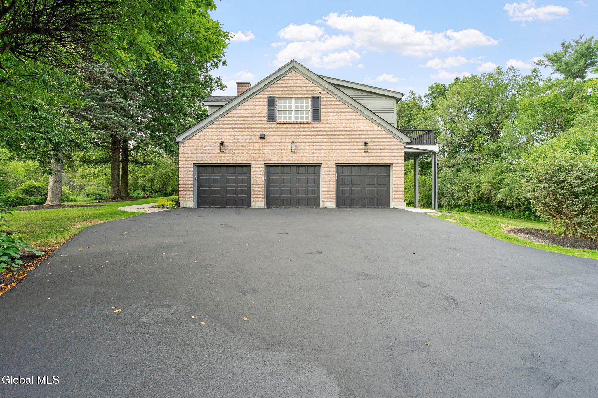 713 Riverview Road Rexford, NY 12148 - Photo 13 of 113 Garage