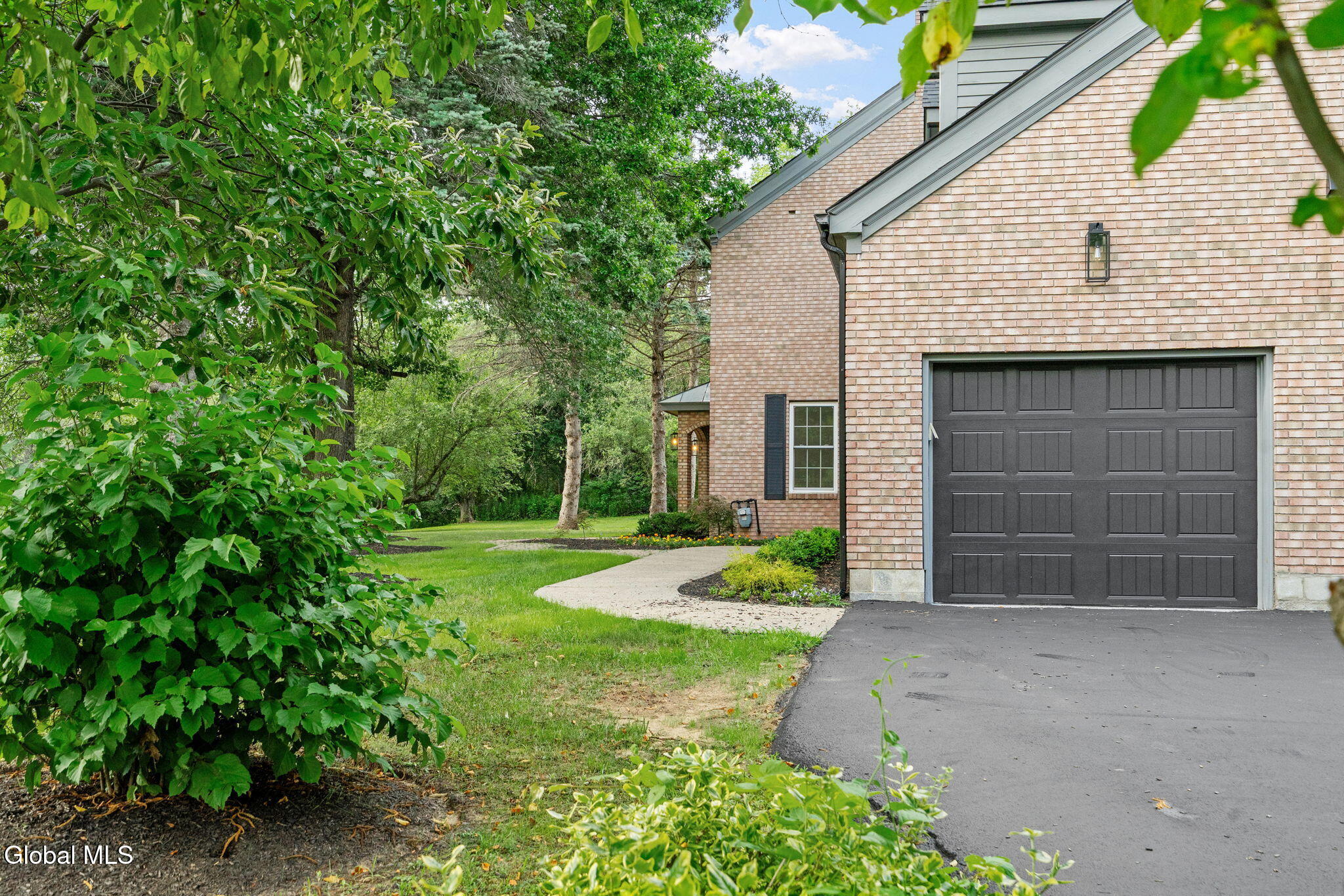 713 Riverview Road Rexford, NY 12148 - Photo 14 of 113 Garage