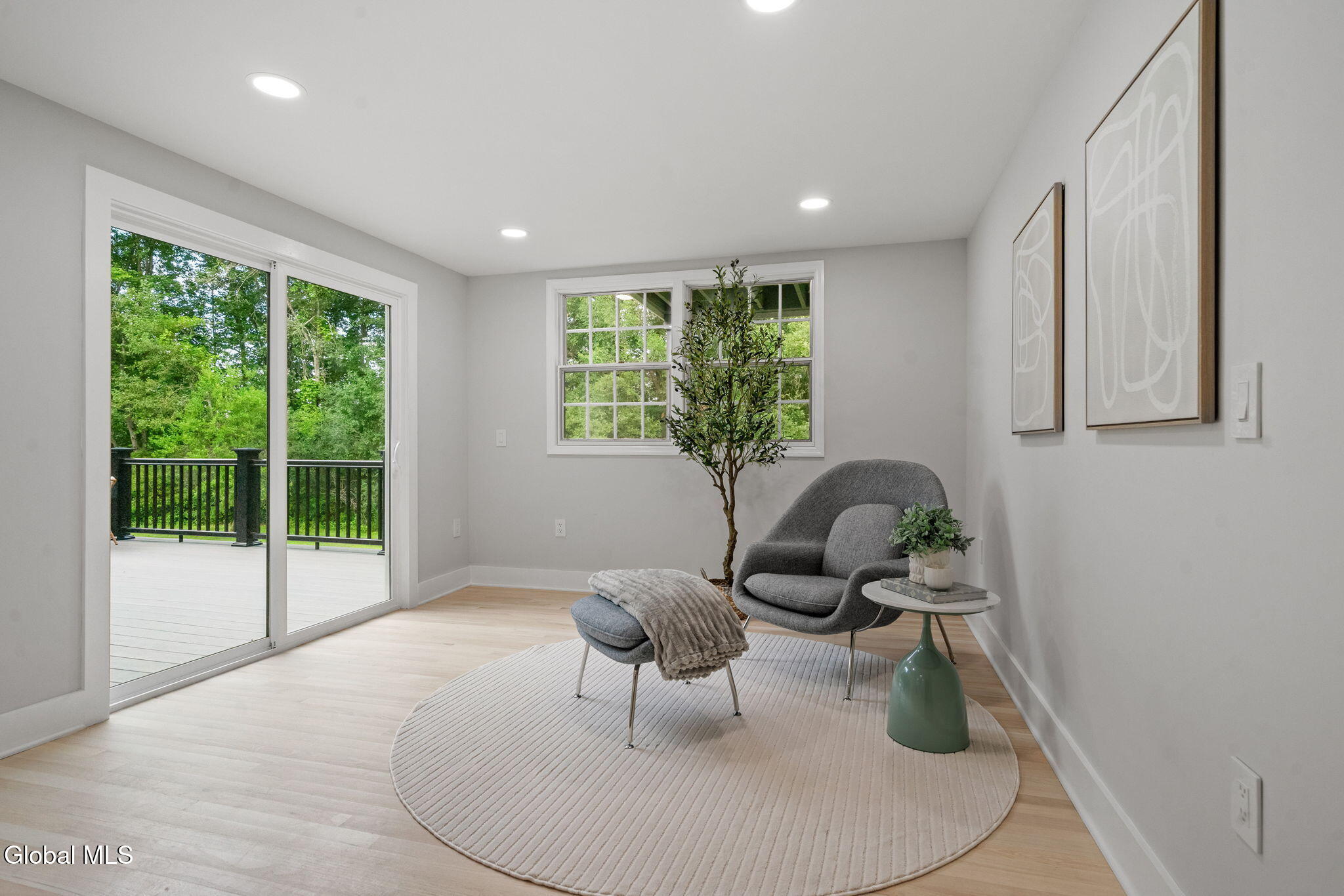 713 Riverview Road Rexford, NY 12148 - Photo 22 of 113 Sitting Area