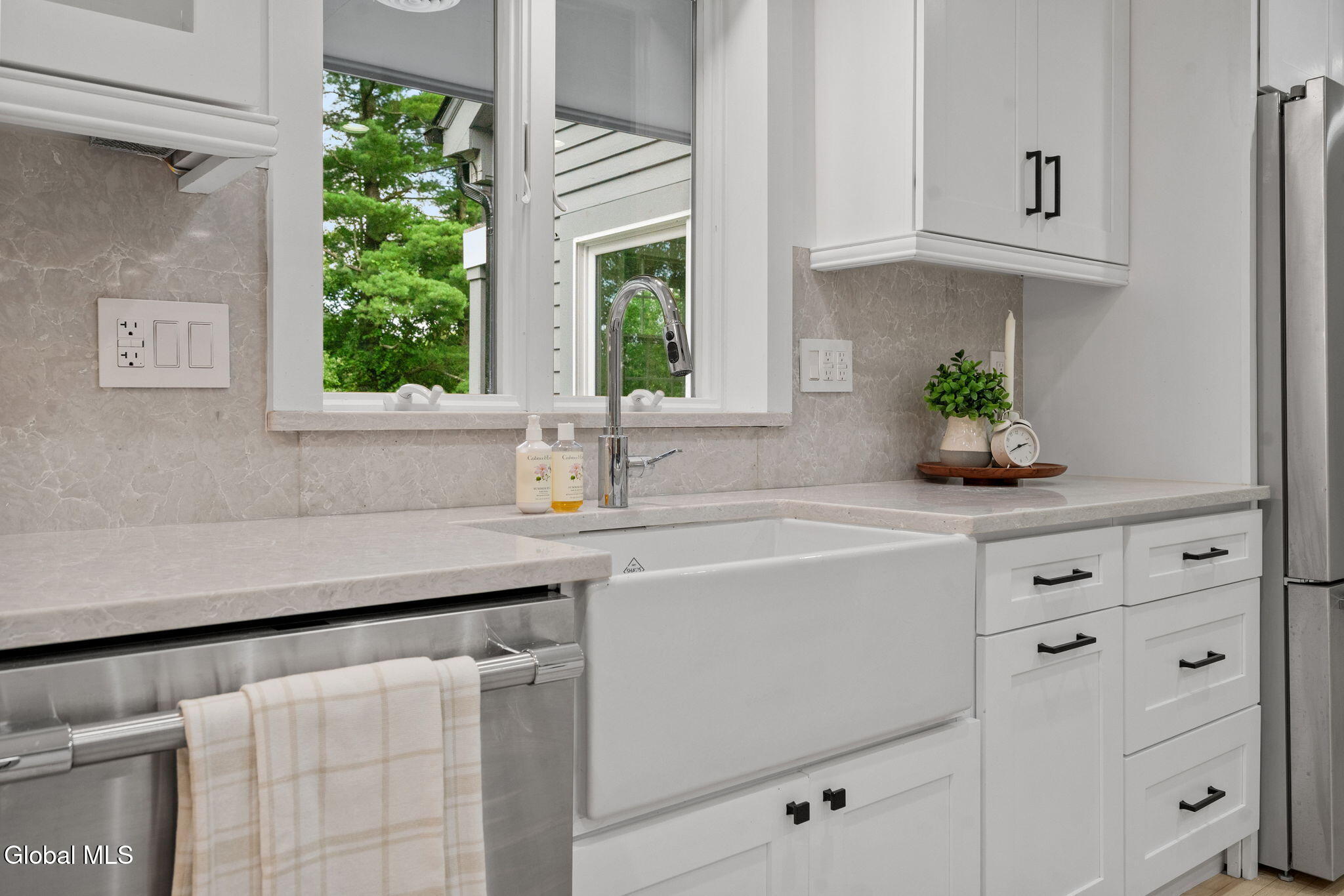 713 Riverview Road Rexford, NY 12148 - Photo 28 of 113 Kitchen