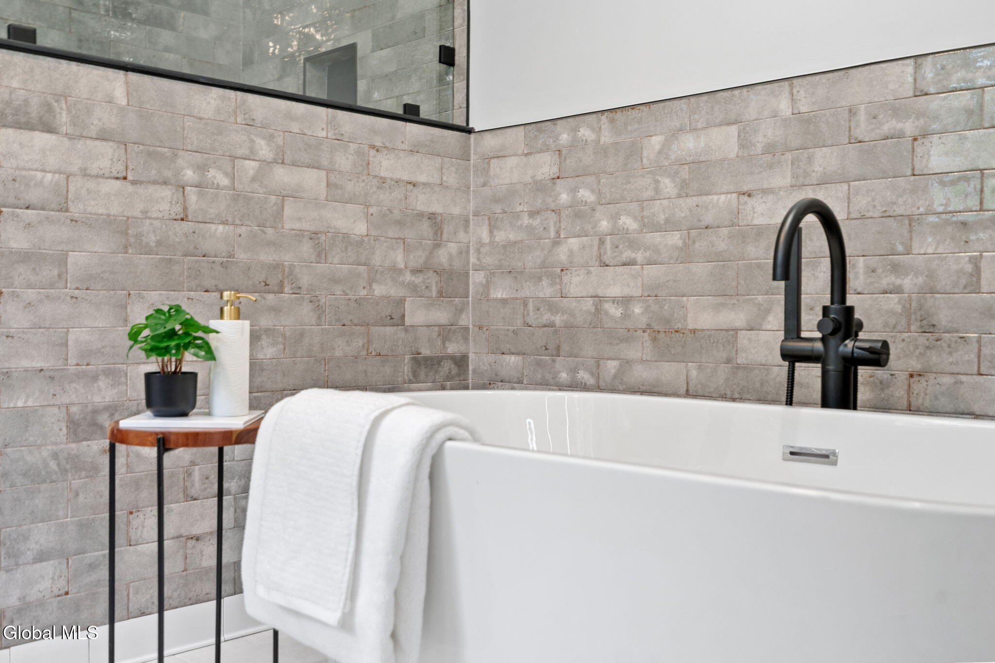 713 Riverview Road Rexford, NY 12148 - Photo 69 of 113 Primary