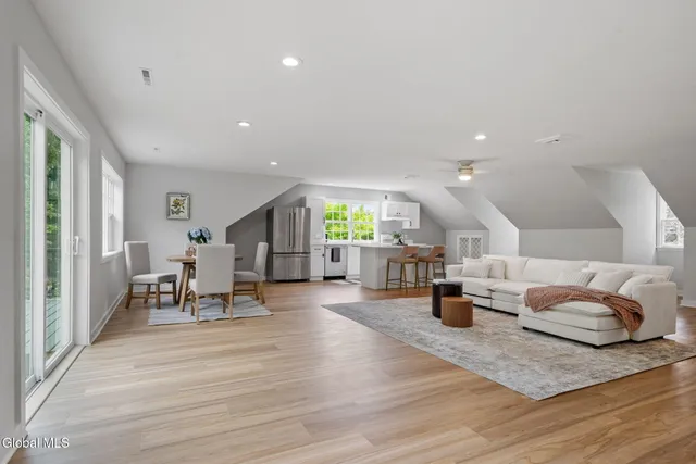 $1,250,000 | 713 Riverview Road, Rexford, NY 12148