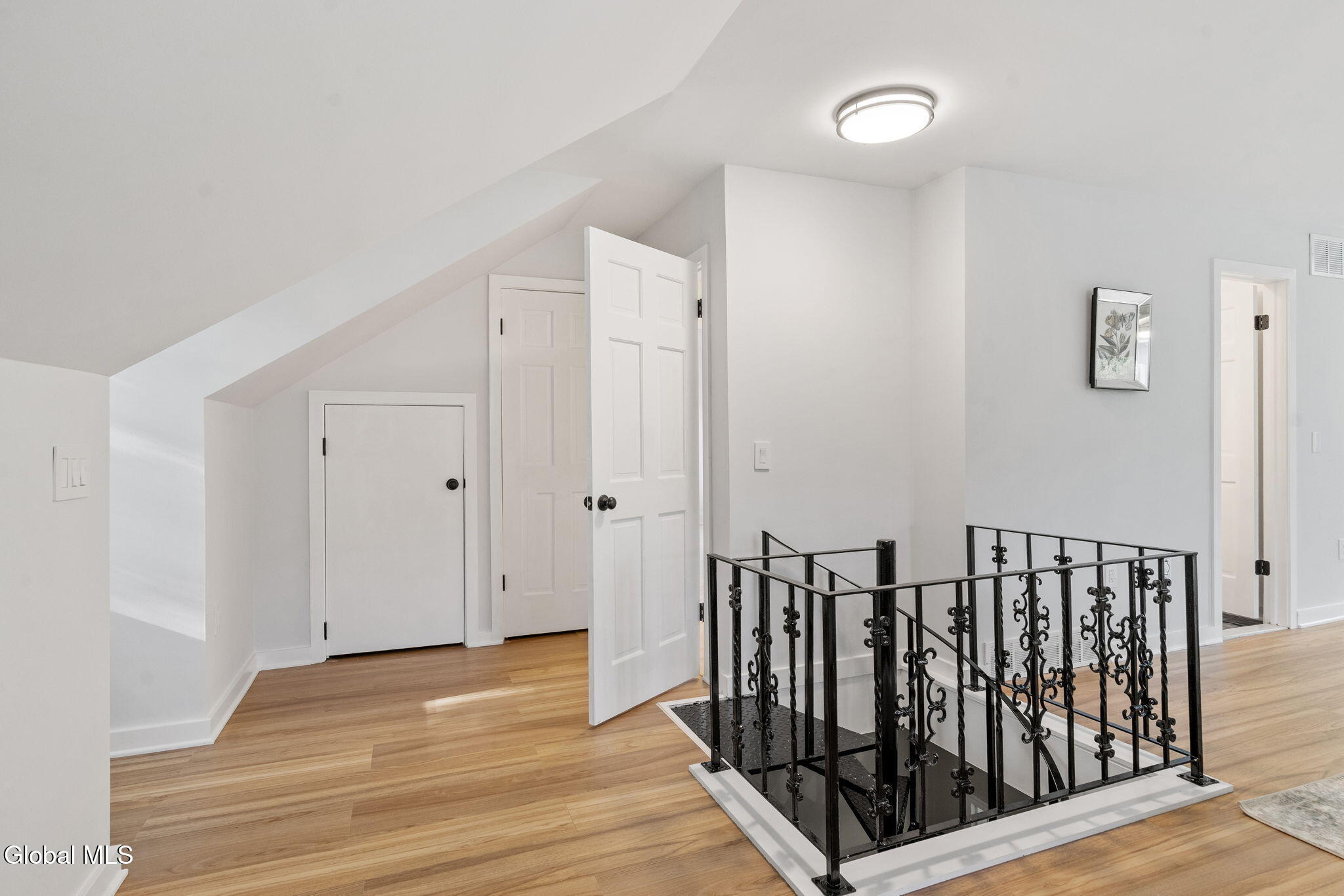 713 Riverview Road Rexford, NY 12148 - Photo 92 of 113 Guest Suite