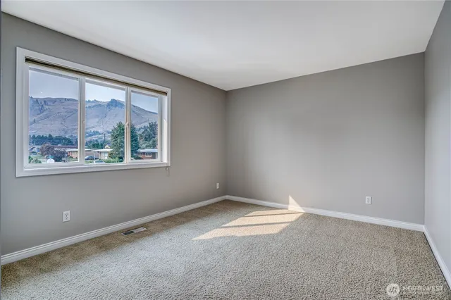 $782,500 | 1428 John Street, Wenatchee, WA 98801