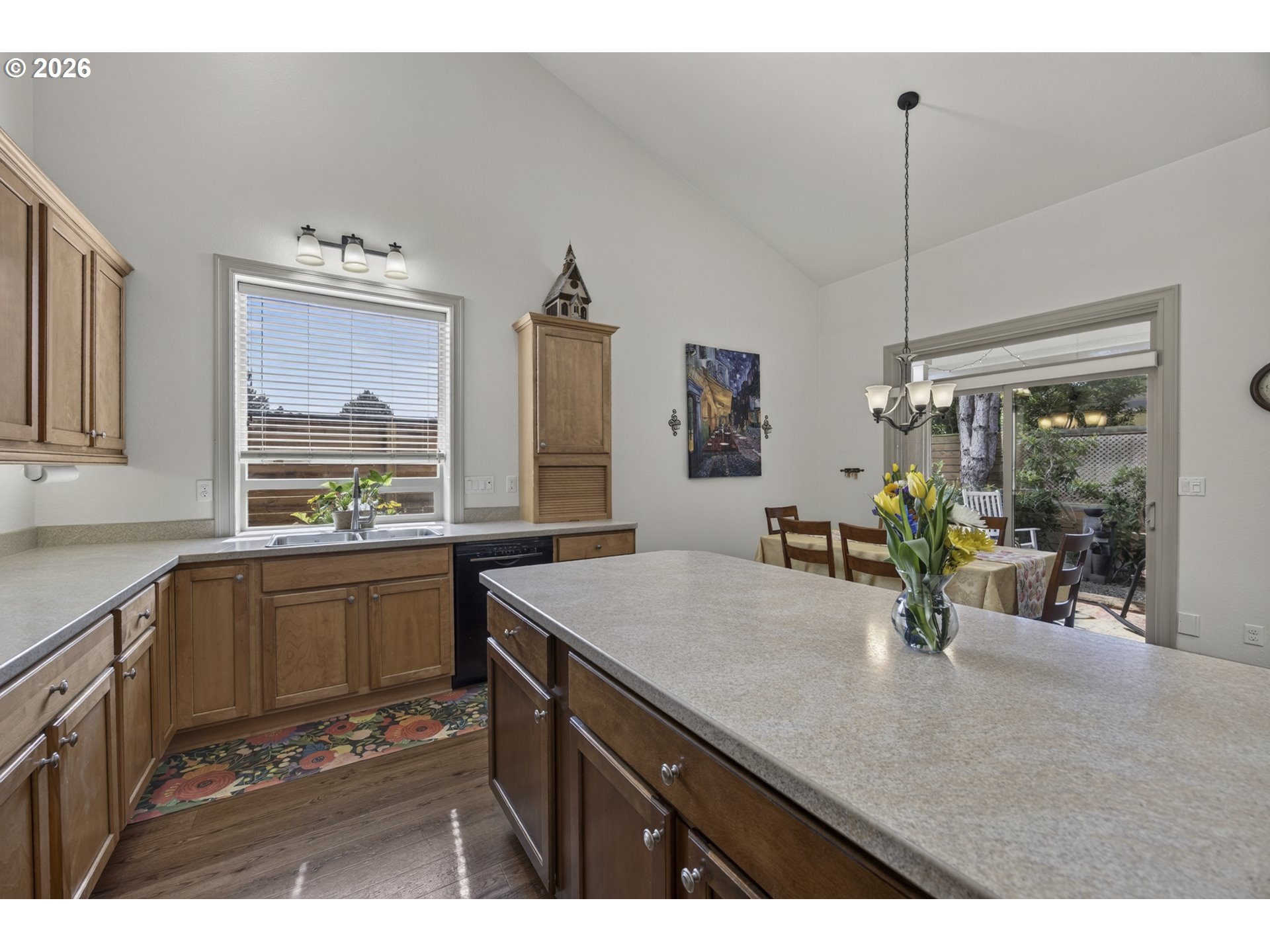 1620 38th Loop Florence, OR 97439 - Photo 10 of 36 Kitchen