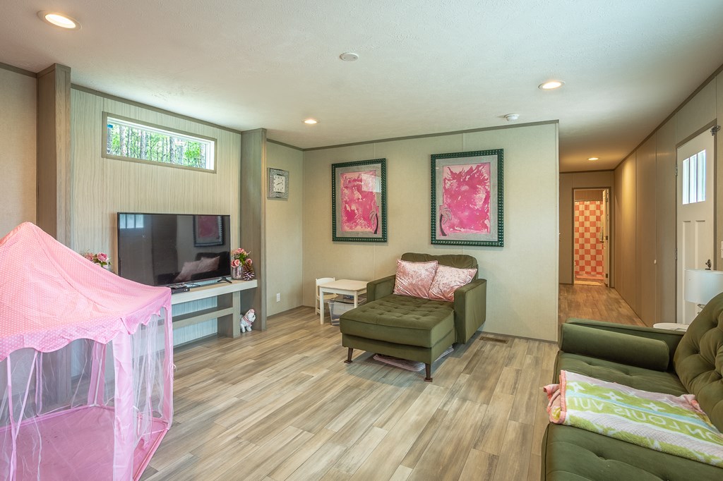 903 C C Land Road Eastpoint, FL 32328 - Photo 4 of 23