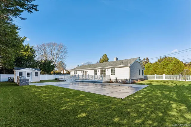 a view of a house with a big yard