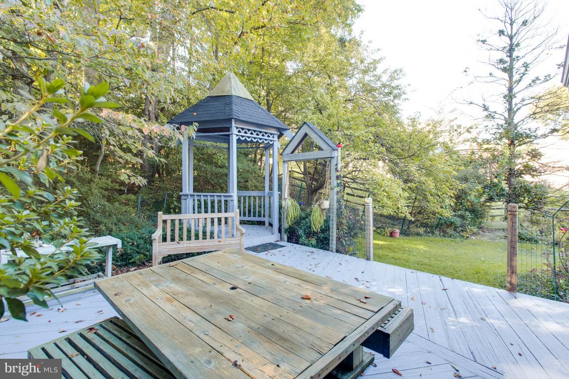 1 Cosgrave Court Silver Spring, MD 20902 - Photo 3 of 29 Deck and Gazebo