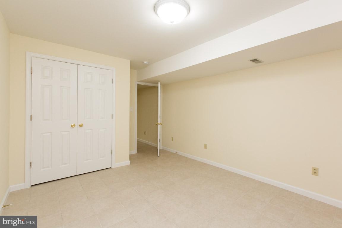 1 Cosgrave Court Silver Spring, MD 20902 - Photo 26 of 29 Bedroom #4 - view 2