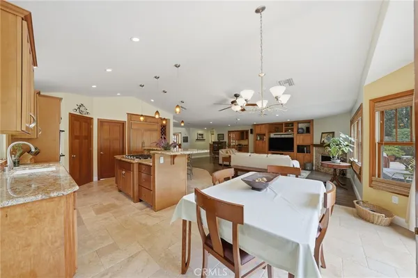 $2,595,000 | 3107 Serrano Drive, Carlsbad, CA 92009