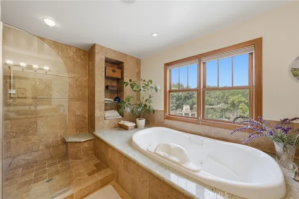 $2,595,000 | 3107 Serrano Drive, Carlsbad, CA 92009