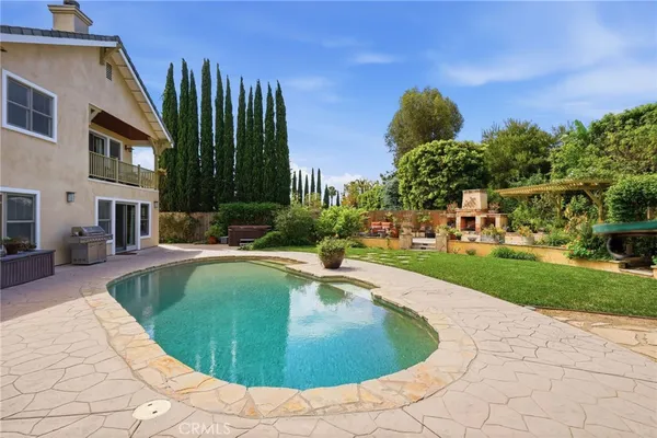 $2,595,000 | 3107 Serrano Drive, Carlsbad, CA 92009