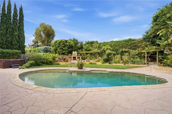 $2,595,000 | 3107 Serrano Drive, Carlsbad, CA 92009