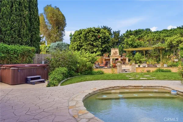$2,595,000 | 3107 Serrano Drive, Carlsbad, CA 92009