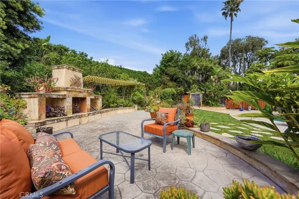 $2,595,000 | 3107 Serrano Drive, Carlsbad, CA 92009