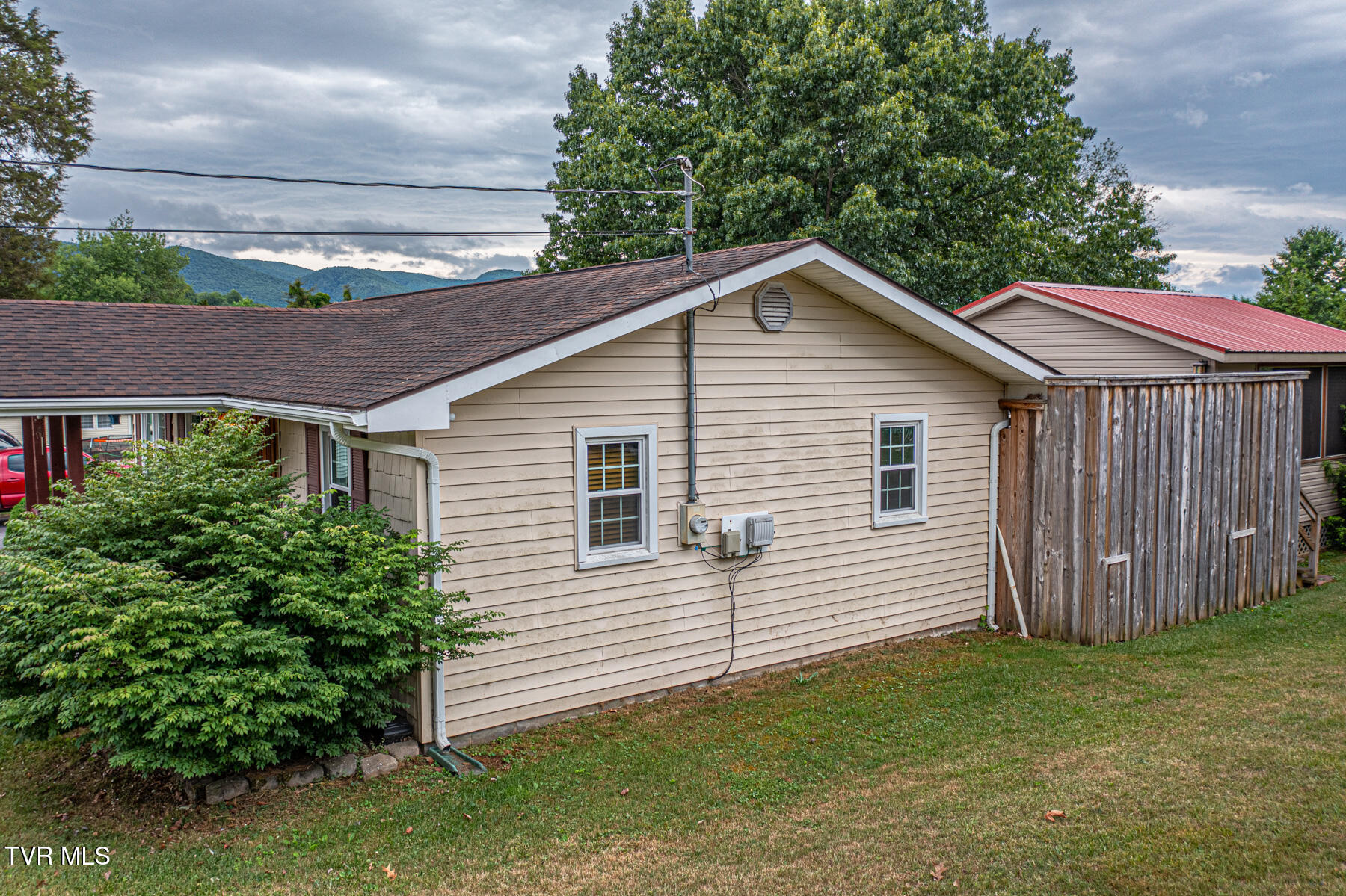 125 Parsonage Road Elizabethton, TN 37643 - Photo 21 of 43 Emily One-51