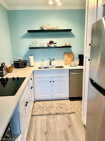 $2,850 | 473 12th Avenue South, Unit B2, Naples, FL 34102