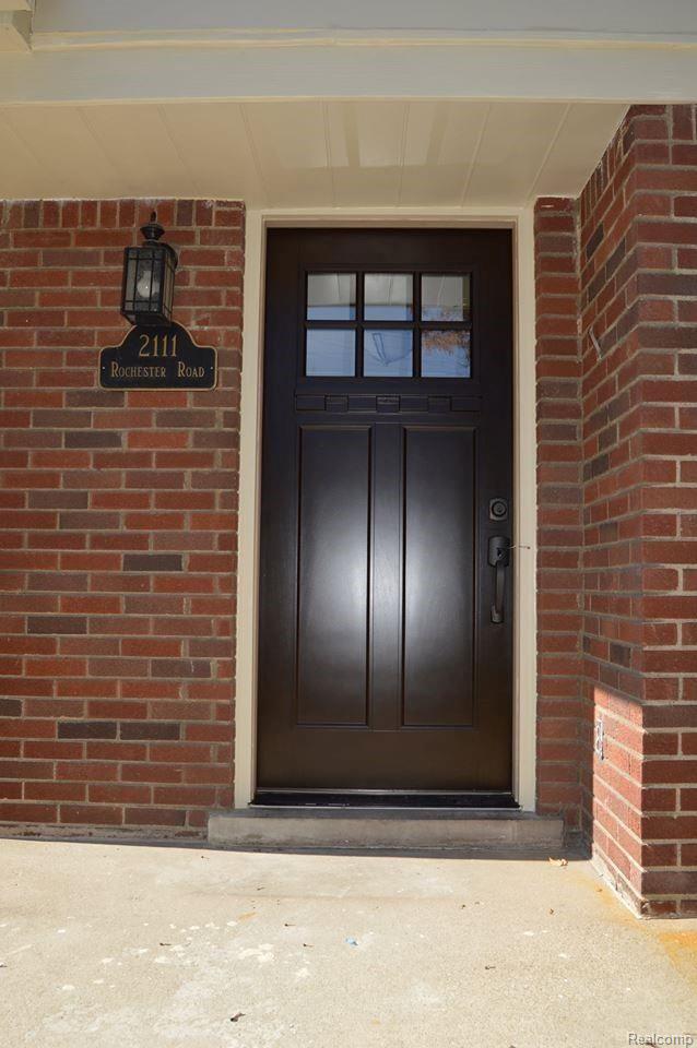 2111 South Rochester Road Royal Oak, MI 48073 - Photo 2 of 19 14713544_10211287777496562_2909137688497281066_n.jpg