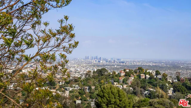 $15,995 | 2021 Davies Way, Los Angeles, CA 90046