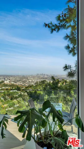 $15,995 | 2021 Davies Way, Los Angeles, CA 90046