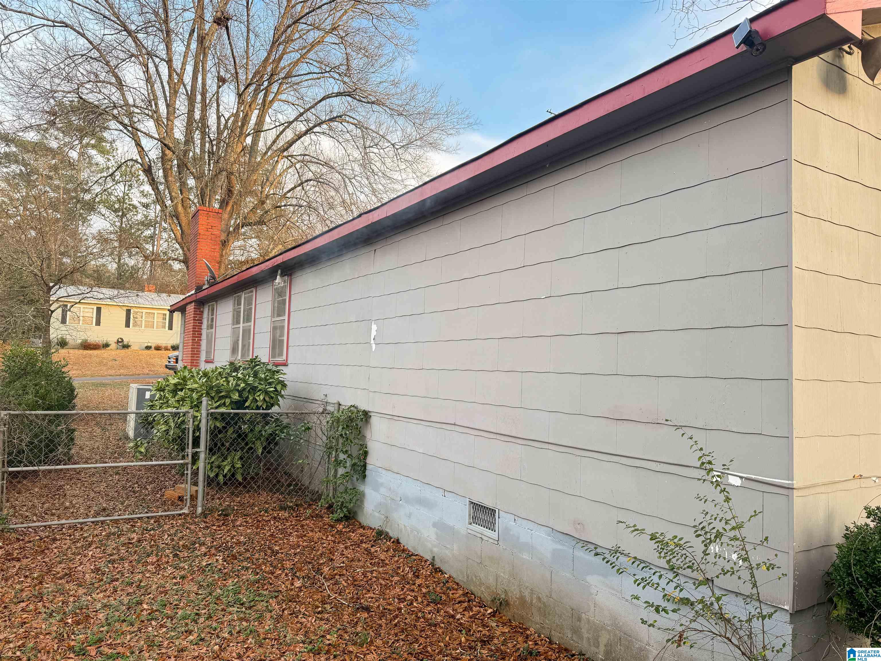 727 Glenwood Road Talladega, AL 35160 - Photo 8 of 16