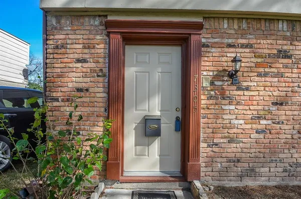 $1,750 | 7305 South Gessner Road, Houston, TX 77036